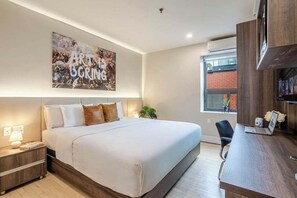 1 chambre, bureau, fer et planche à repasser, Wi-Fi