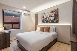 1 bedroom, desk, iron/ironing board, WiFi