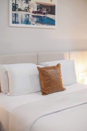 1 bedroom, desk, iron/ironing board, WiFi