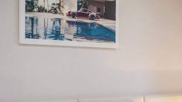 Bureau, fer et planche à repasser, Wi-Fi, draps fournis