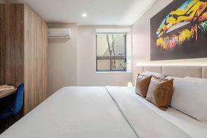 1 bedroom, desk, iron/ironing board, WiFi