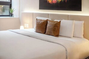 1 soverom, skrivebord, strykejern/-brett og wi-fi