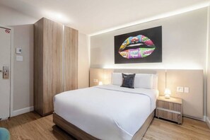 1 soverom, skrivebord, strykejern/-brett og wi-fi