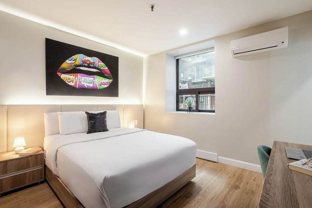 1 bedroom, desk, iron/ironing board, WiFi