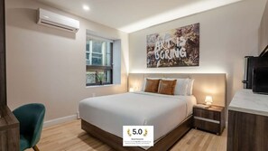 1 bedroom, desk, iron/ironing board, WiFi