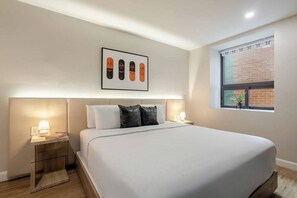 1 bedroom, desk, iron/ironing board, WiFi