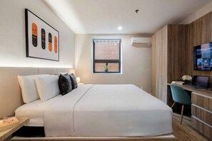 1 soverom, skrivebord, strykejern/-brett og wi-fi