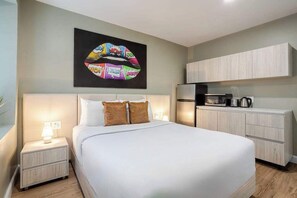 1 chambre, bureau, fer et planche à repasser, Wi-Fi