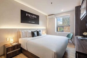 1 bedroom, desk, iron/ironing board, WiFi