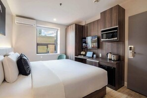 1 soverom, skrivebord, strykejern/-brett og wi-fi