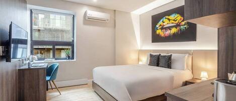 1 soverom, skrivebord, strykejern/-brett og wi-fi