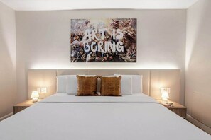 1 غرفة نوم ومكتب ومكواة/لوح كي وواي فاي