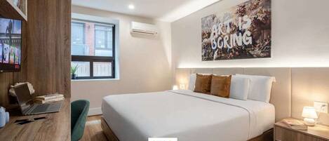 1 camera, una scrivania, ferro/asse da stiro, Wi-Fi