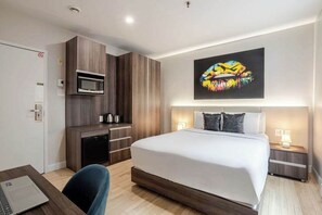 1 soverom, skrivebord, strykejern/-brett og wi-fi