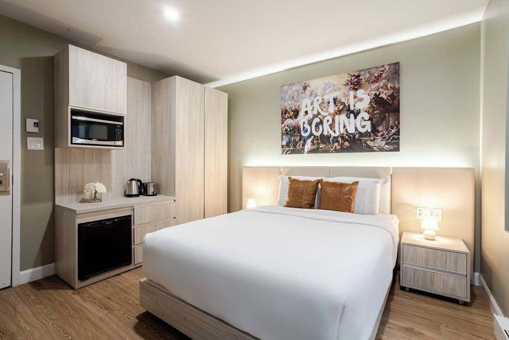 1 soverom, skrivebord, strykejern/-brett og wi-fi