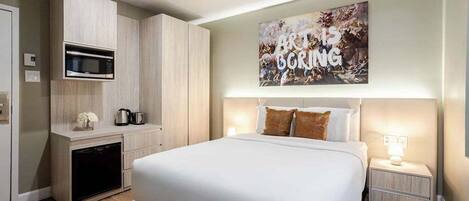 1 soverom, skrivebord, strykejern/-brett og wi-fi