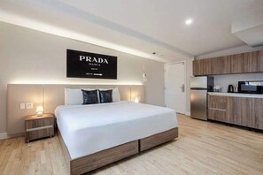 1 soverom, skrivebord, strykejern/-brett og wi-fi