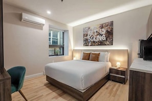 1 soverom, skrivebord, strykejern/-brett og wi-fi