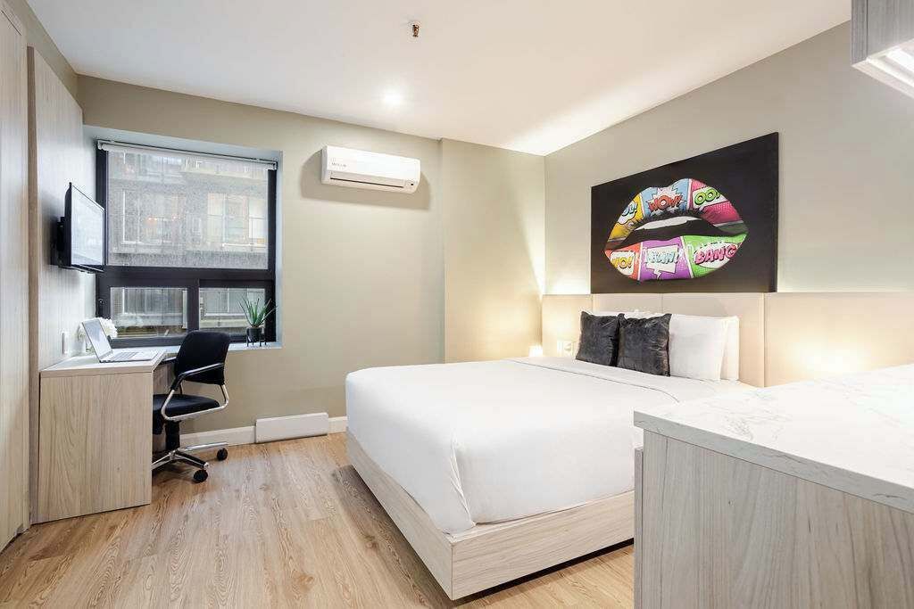 1 soverom, skrivebord, strykejern/-brett og wi-fi