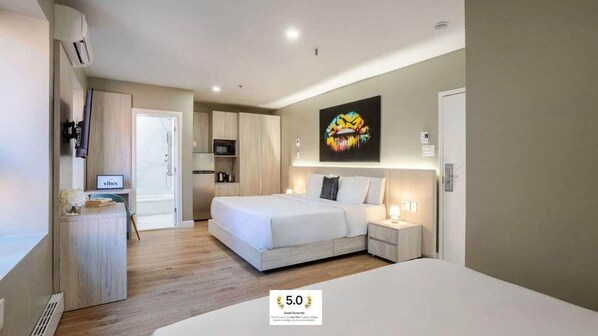 1 bedroom, desk, iron/ironing board, WiFi - Royal Duo – Downtown MTL Stay (Montréal)