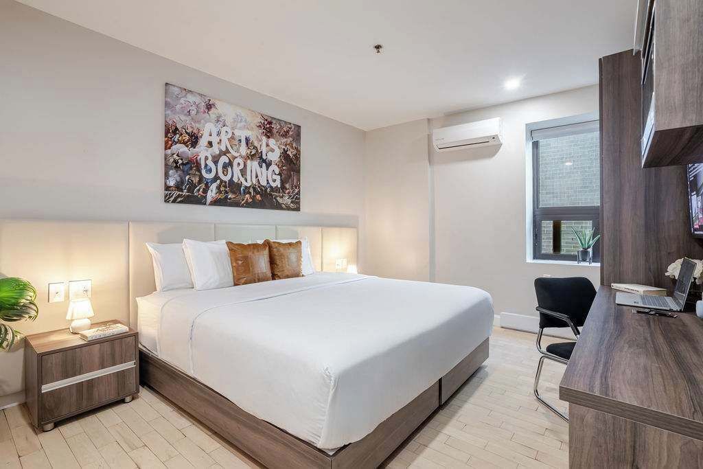 1 chambre, bureau, fer et planche à repasser, Wi-Fi