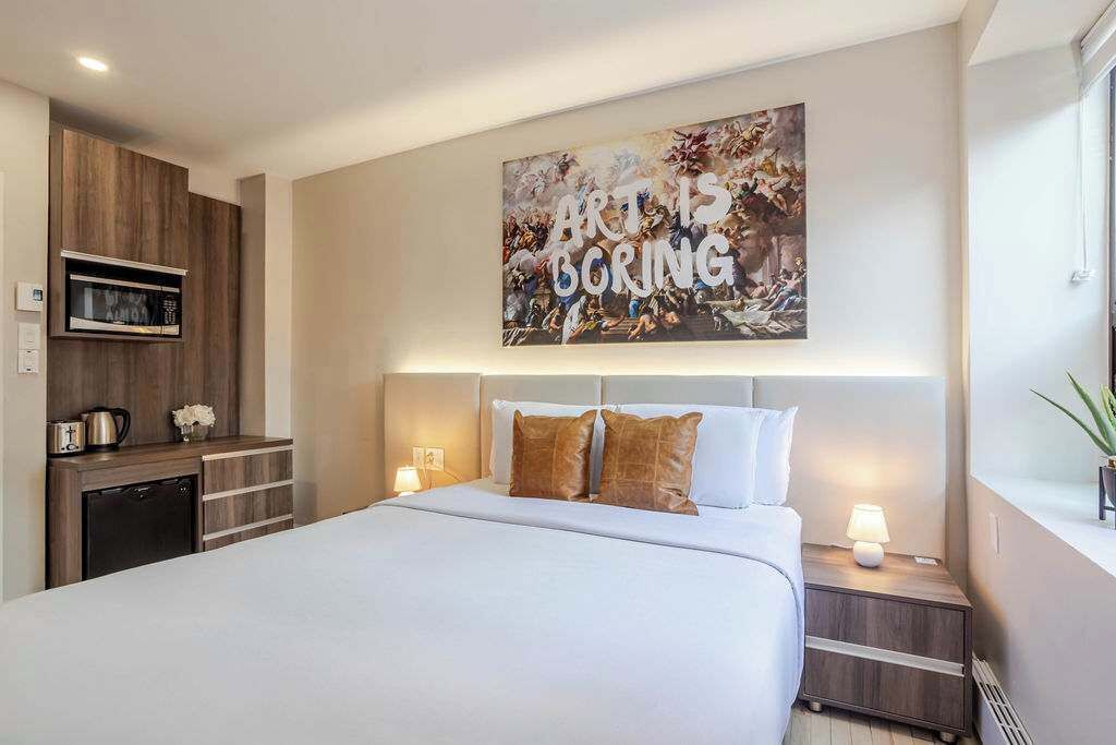 1 chambre, bureau, fer et planche à repasser, Wi-Fi