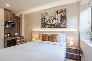 1 bedroom, desk, iron/ironing board, WiFi