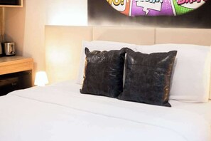 1 chambre, bureau, fer et planche à repasser, Wi-Fi