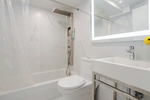 تجهيزات دش، مجففات شعر، مناشف