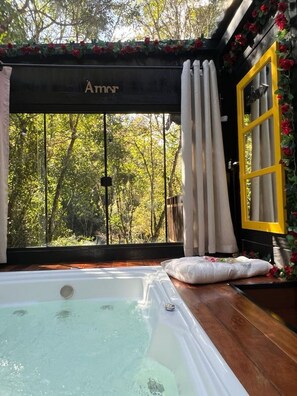 Chalé 1 - Recanto do Amor com Hidromassagem - Recanto Bellavita - Rancho Queimado - SC | 私人 SPA 浴缸