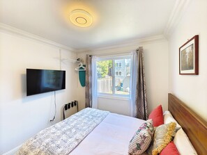 1 habitación, tabla de planchar con plancha, wifi y ropa de cama