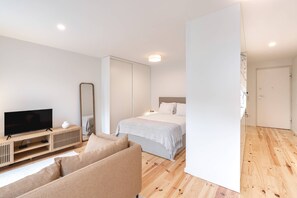 1 chambre, fer et planche à repasser, accès Internet, draps fournis