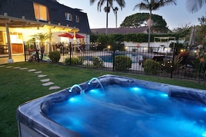Outdoor spa tub - La Jolla Shores 5BR + Loft • Pool, Spa, Ocean View (San Diego)