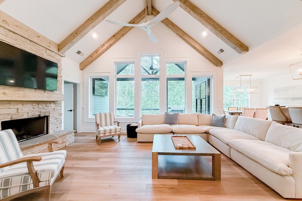 Smart-tv, eldstad och printers