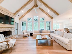 スマートテレビ、暖炉、プリンター