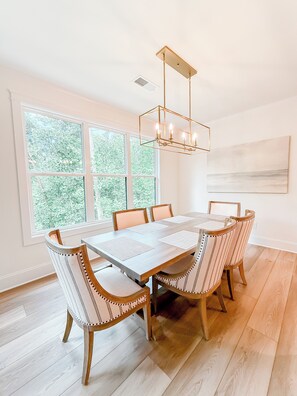 Dining - Luxury Lake Home on Golf Course (Waleska)