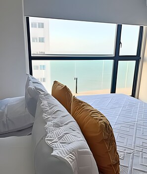 2 chambres, fer et planche à repasser, draps fournis