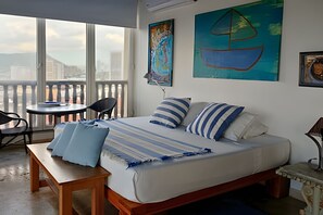 2 chambres, fer et planche à repasser, draps fournis