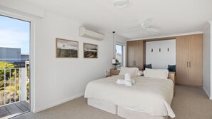 4 室のベッドルーム、アイロン / アイロン台、WiFi、ベッドシーツ
