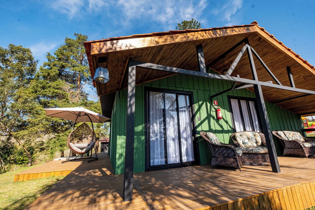 Chalé família, vista para o jardim | Roupas de cama antialérgicas, Wi-Fi de cortesia, roupa de cama