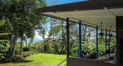 Casa Suenos, Modern new construction in Pavones