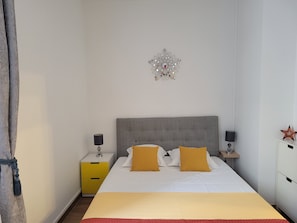 1 chambre, fer et planche à repasser, Wi-Fi gratuit, draps fournis