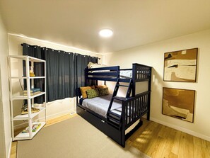 3 Schlafzimmer, Bügeleisen/Bügelbrett, WLAN, Bettwäsche