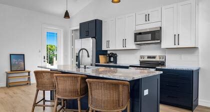 Harbor Place Boathouse, BRAND NEW, Open, on stilts, ocean front