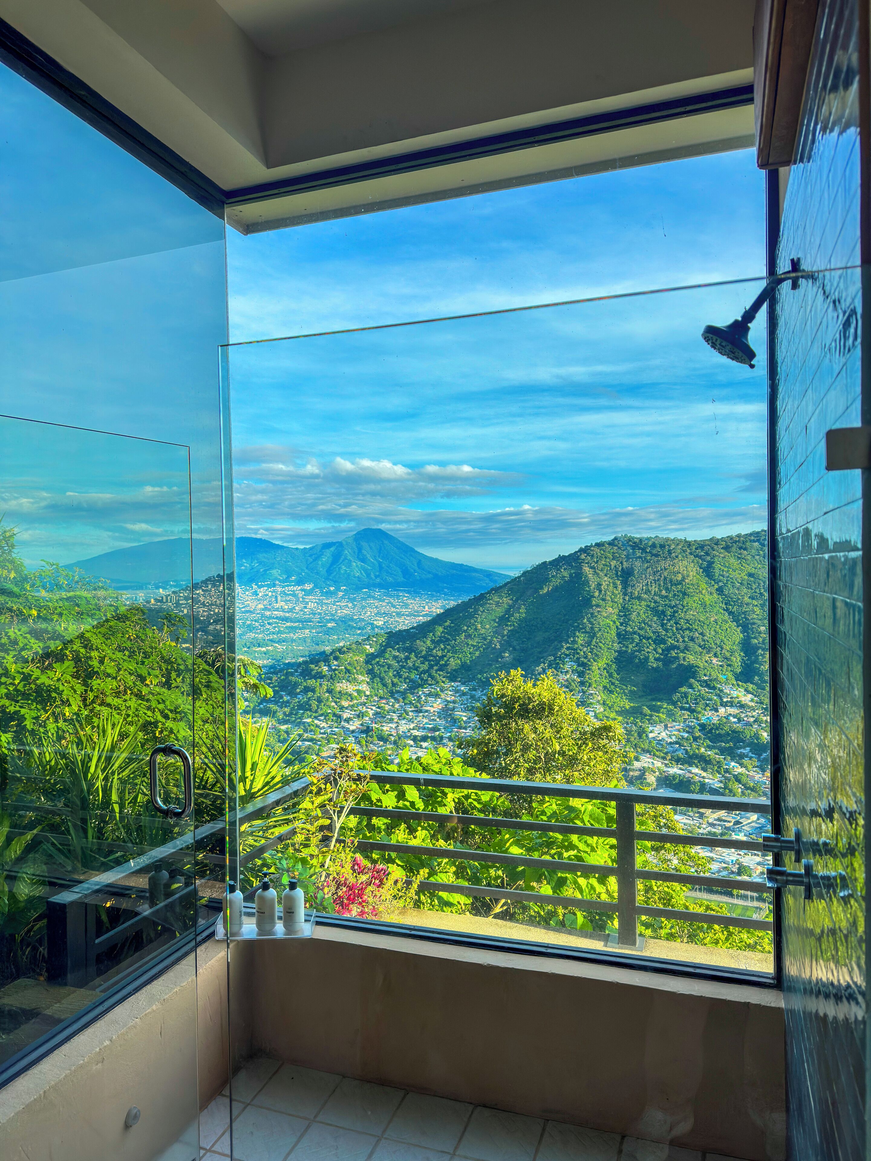 Honeymoon Suite, City View | Bathroom | Towels, soap, shampoo, toilet paper