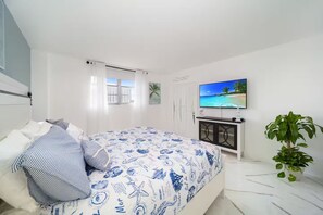 1 bedroom, iron/ironing board, WiFi, bed sheets - Ocean View Condo in Sunny Isles w/King Bed, Pool & Fitness Center (Sunny Isles Beach)