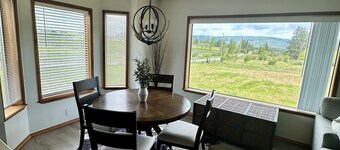 Peaceful 3BR Getaway on Land l Views, Privacy, & Nature