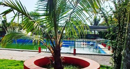 Tranquil AC Farmhouse with modern amenities in charming Puri with Activities.
