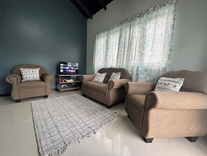 Interior - Charming 3-bedroom getaway near Rodney bay (Beausejour)