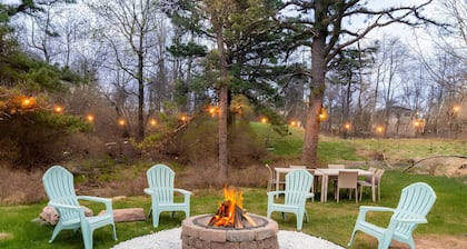 Ultimate Poconos Family Escape! Games, Firepit, Theater Vibes & More